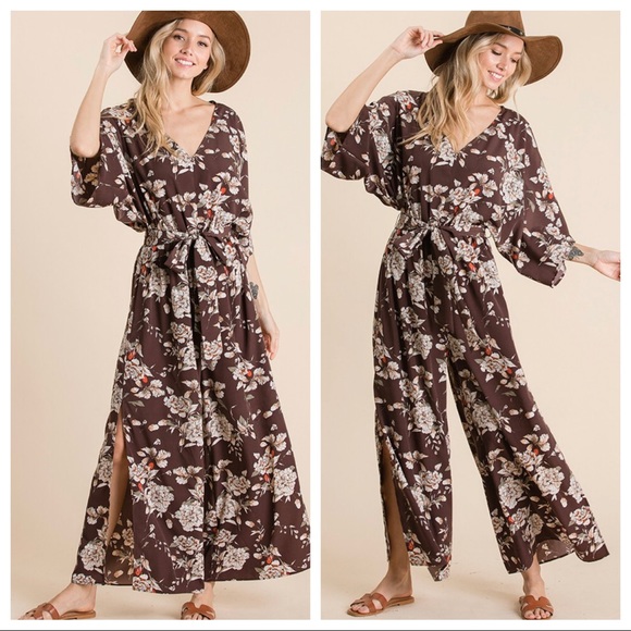 Floral print wide leg jumpsuit with belted waist - Picture 3 of 6